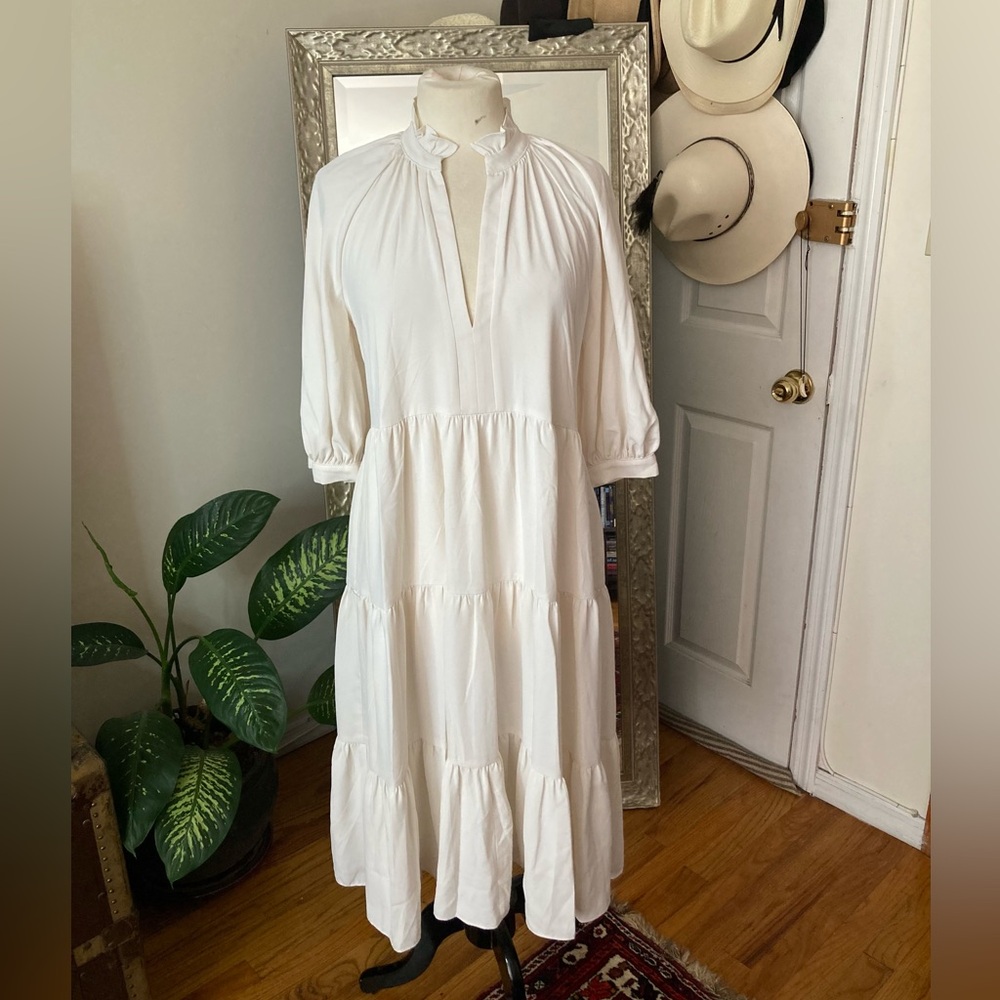 Amanda Uprichard midi sleeves dress. Ivory. Size Small. Gently worn.